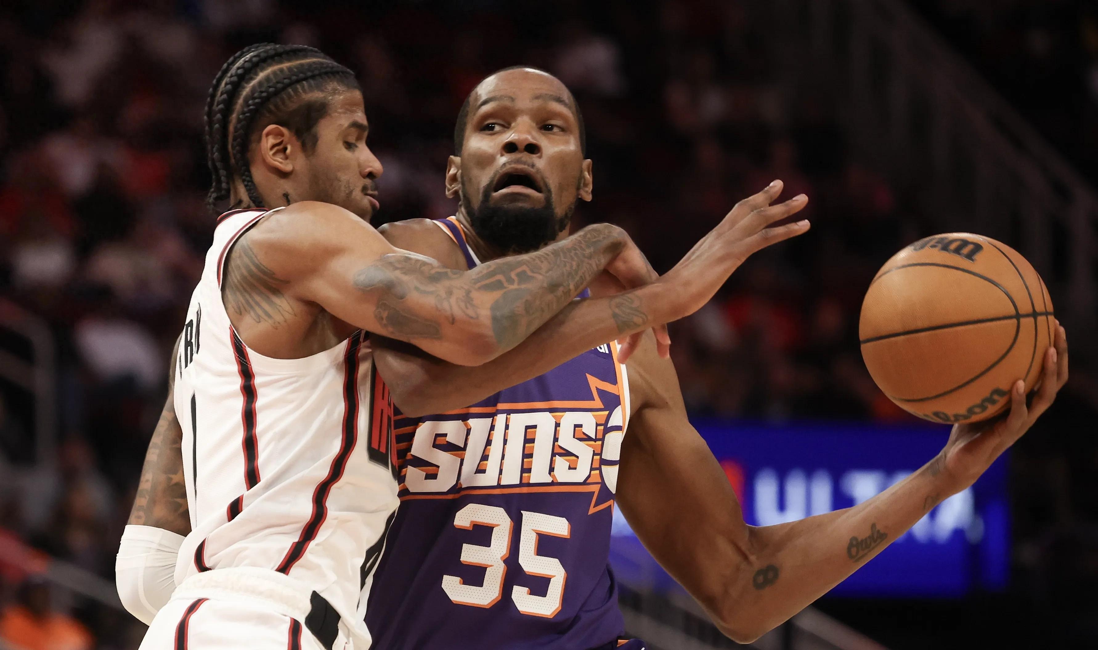 凯尔特人鏖战火箭，杜兰特三分雨点燃全场的简单介绍