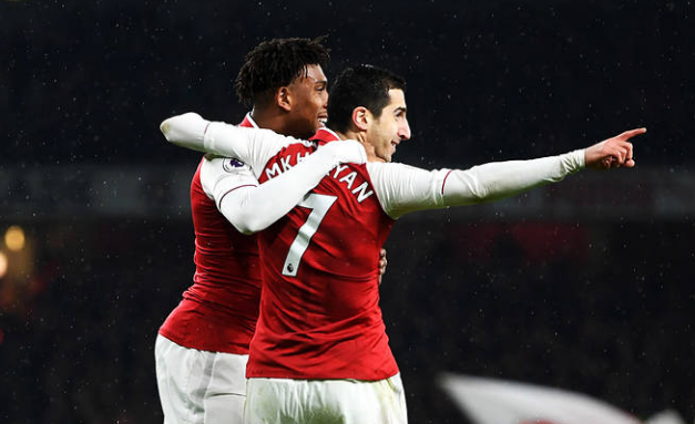 包含尤文碾压里昂,范佩西送出助攻的词条 包含尤文碾压里昂,范佩西送出助攻的词条