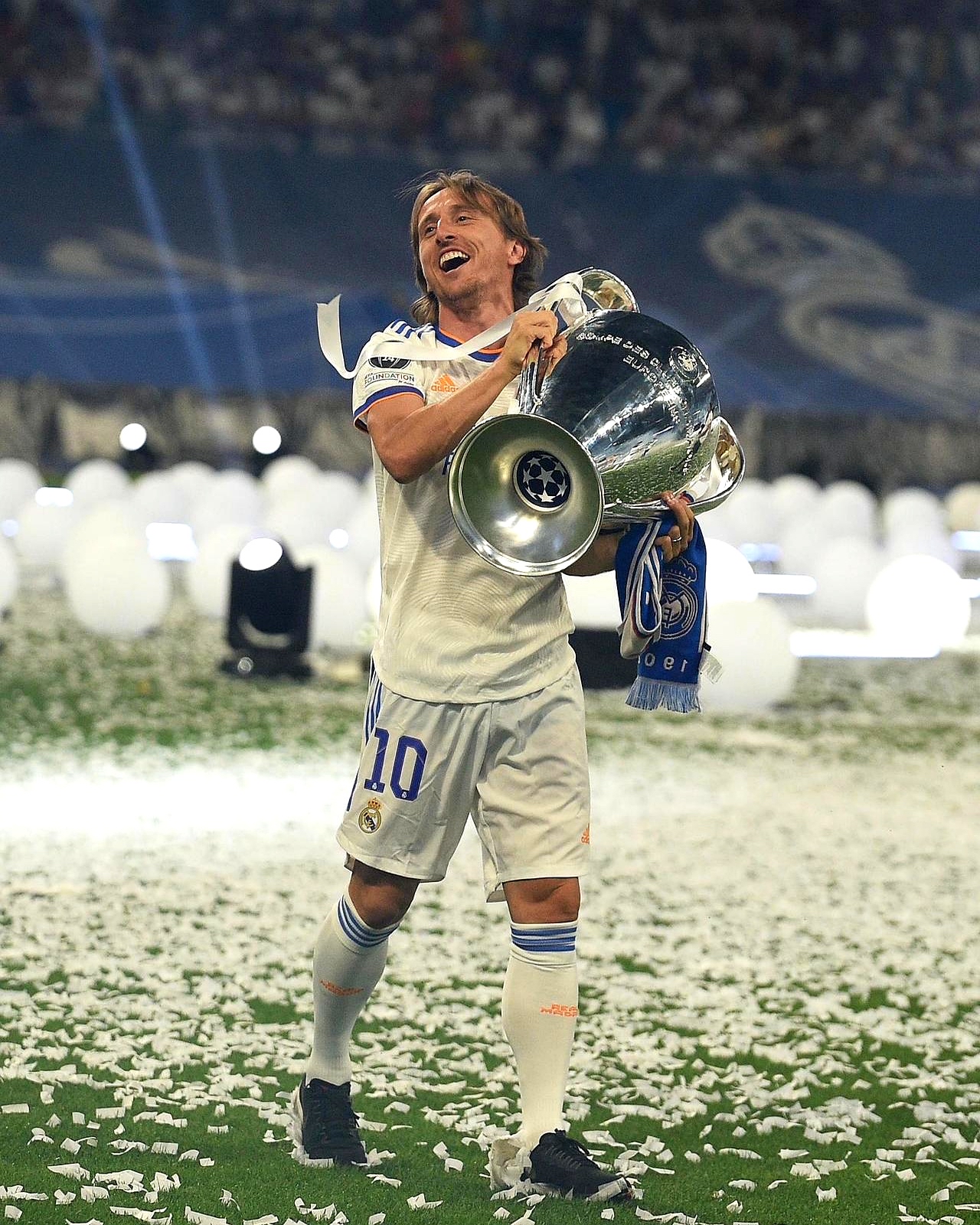 罗马碾压拜仁,莫德里奇打破历史纪录的简单介绍 罗马碾压拜仁,莫德里奇打破历史纪录的简单介绍