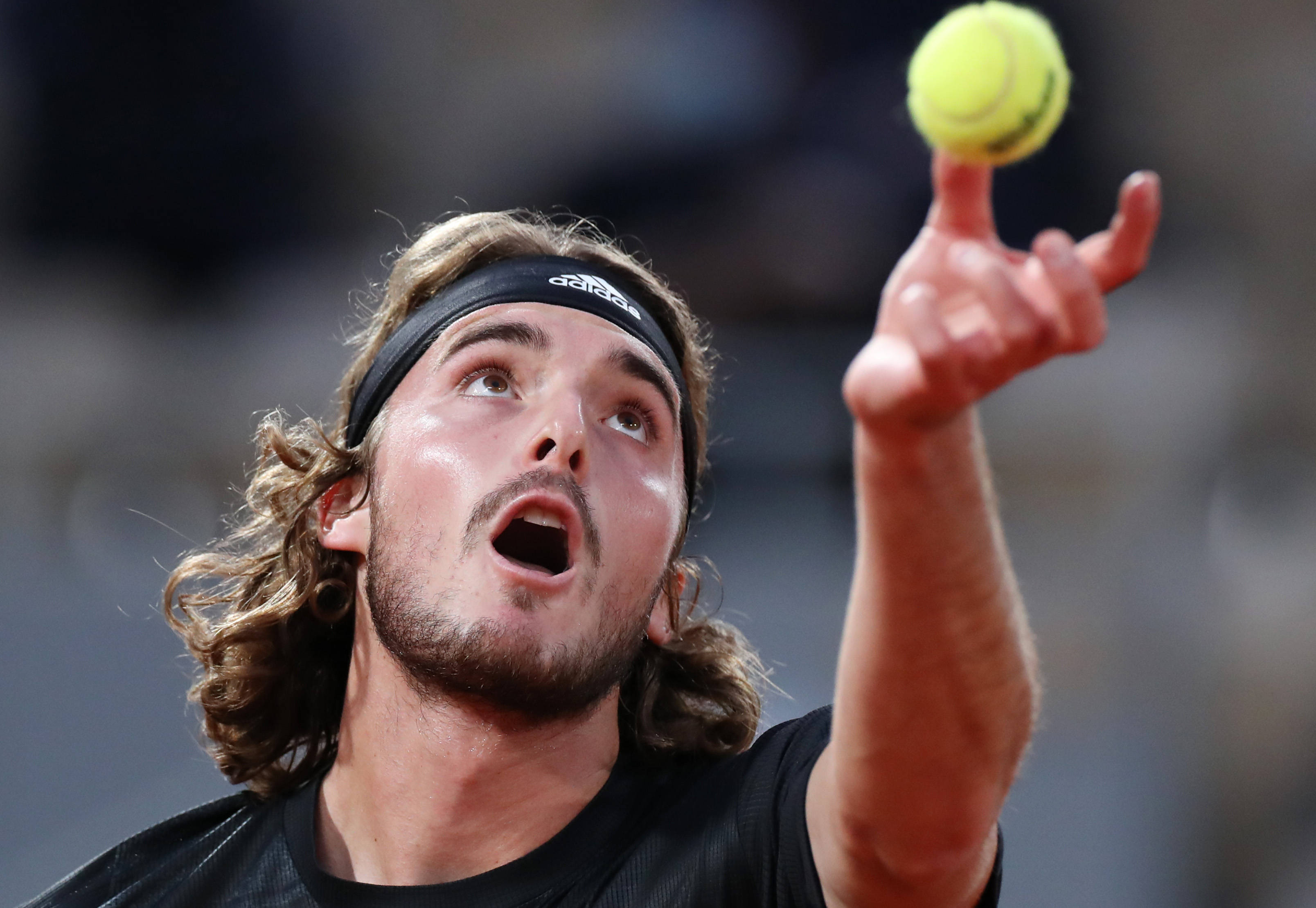 澳大利亚网球队轻取德国网球队，西西帕斯高光表现的简单介绍