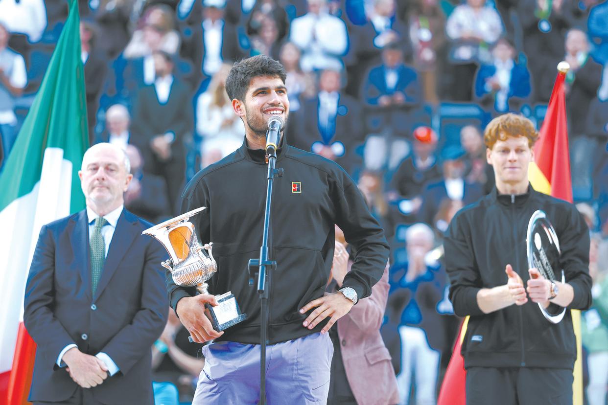 世界网球队强势西班牙网球队，阿尔卡拉斯完成帽子戏法