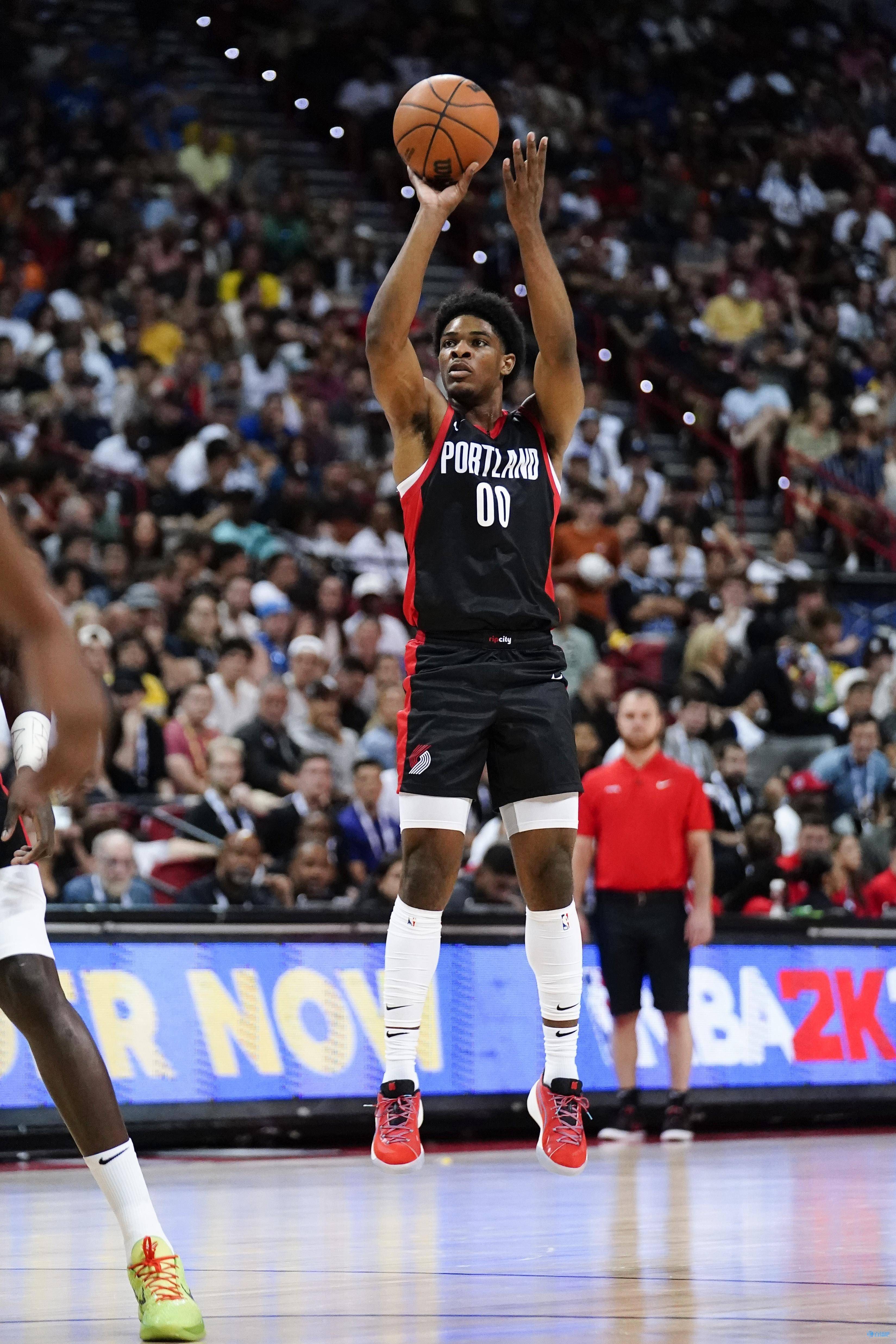 开拓者低迷：利拉德带队寻找突破的简单介绍