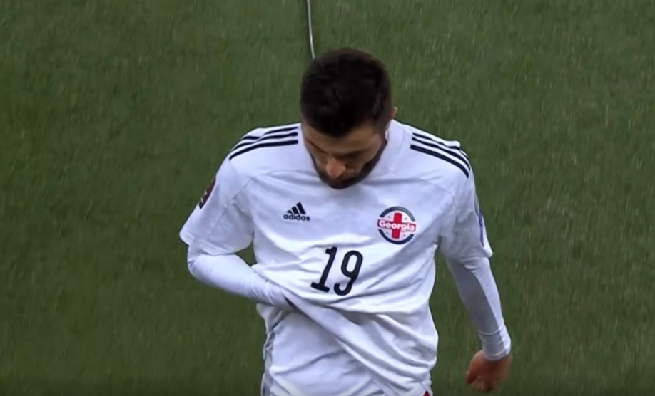 关于那不勒斯惊险逆转，继续保持不败的信息