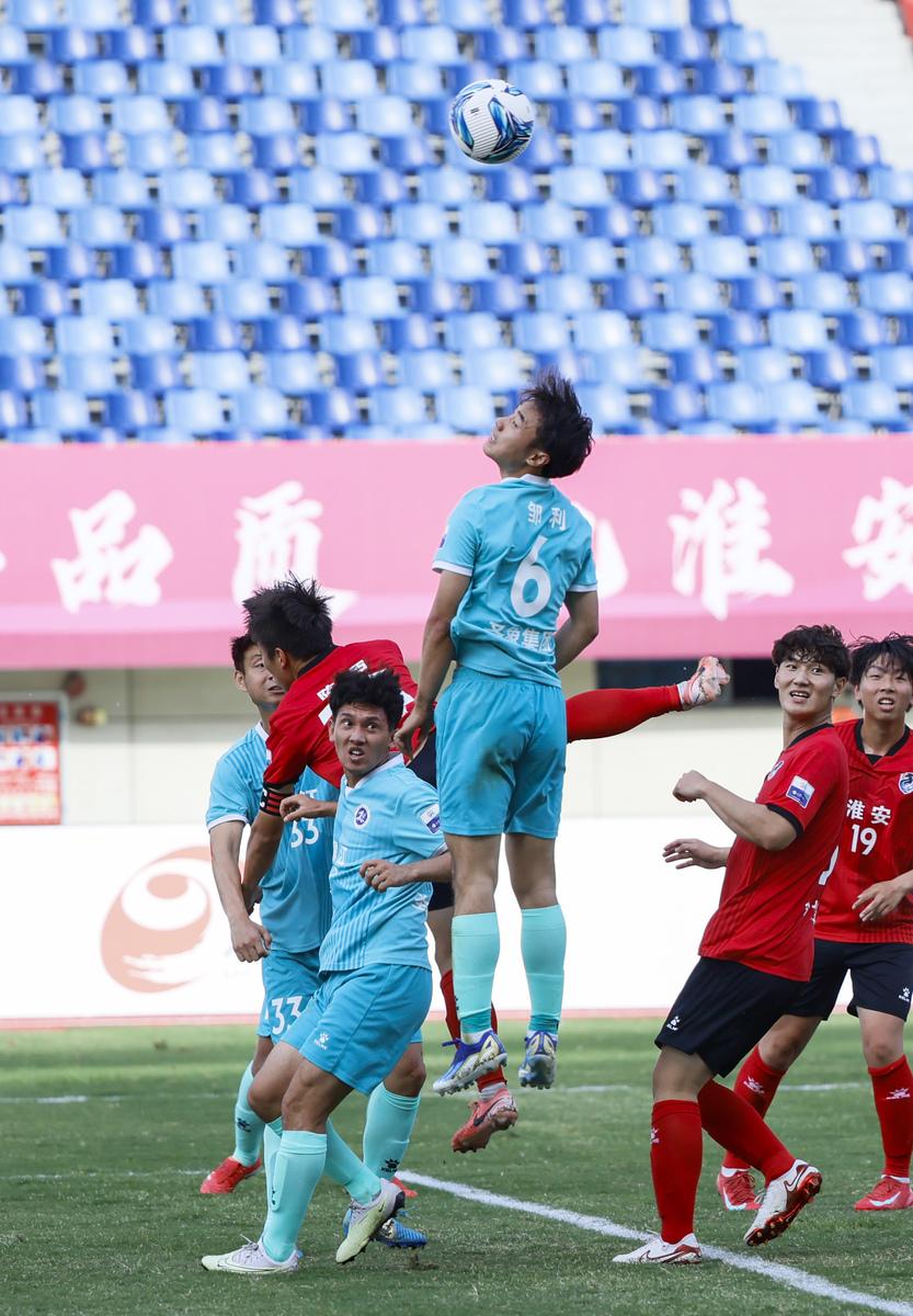 包含本赛季俱乐部比赛强劲竞技，激烈对抗的词条