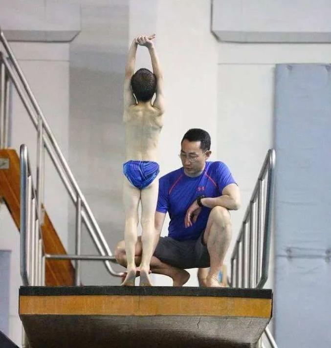 包含意外!男子跳水项目夺冠名将黯然退赛的词条 包含意外!男子跳水项目夺冠名将黯然退赛的词条