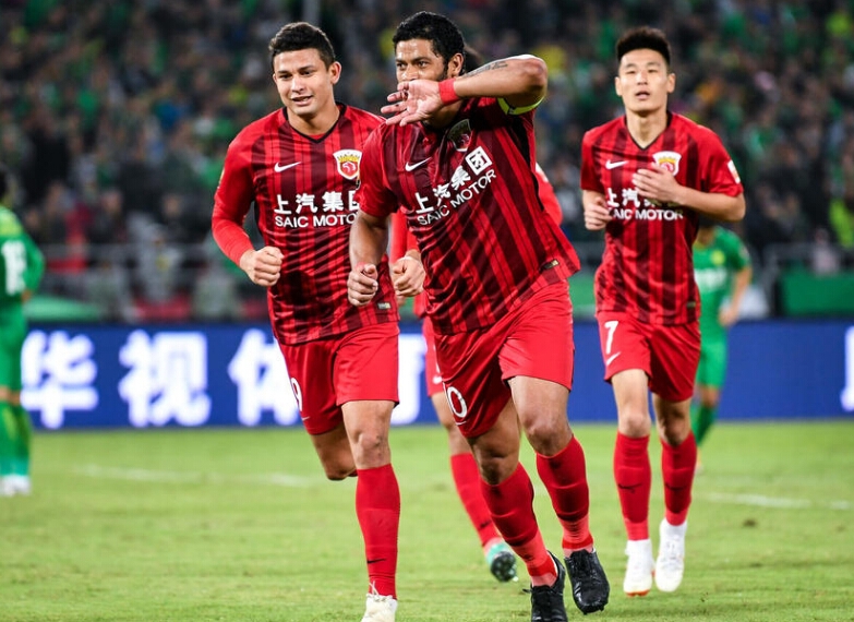 上港全取三分,全力冲击冠军宝座的简单介绍 上港全取三分,全力冲击冠军宝座的简单介绍