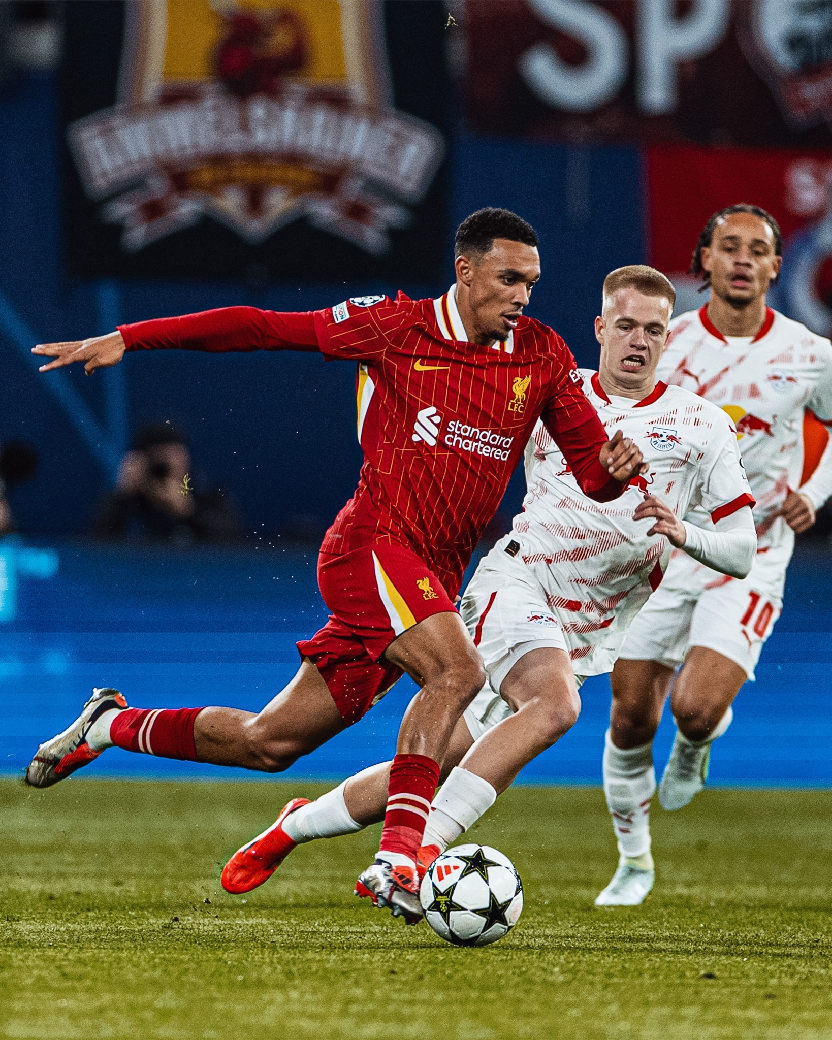 利物浦遭遇连败,欧冠资格岌岌可危的简单介绍 利物浦遭遇连败,欧冠资格岌岌可危的简单介绍