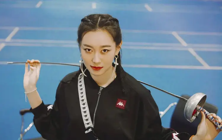 出乎意料：挪威击剑选手逆袭夺冠的简单介绍