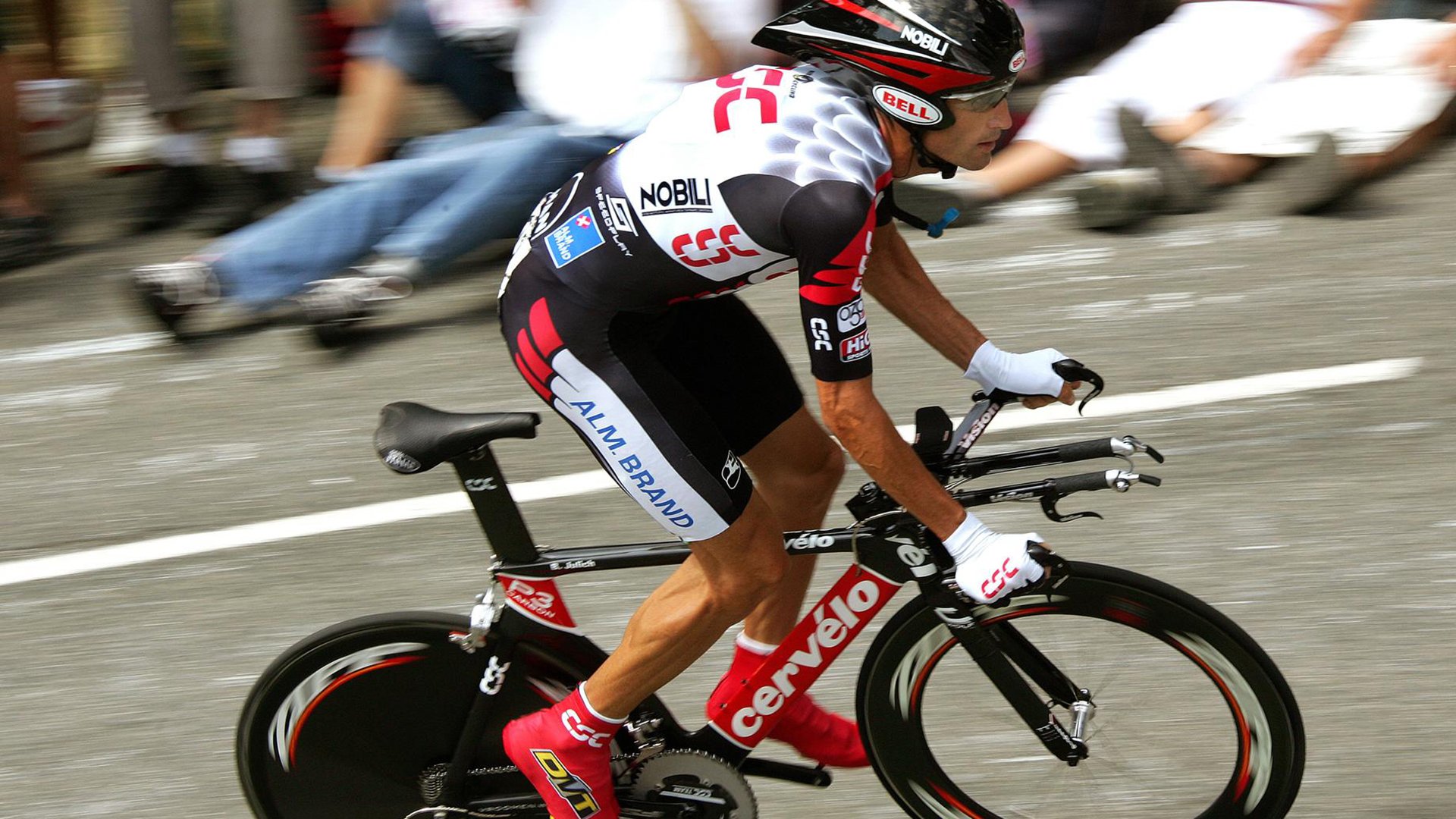 德甲争冠战之夜,布伦森持续制造杀伤,一场战术与意志的终极较量