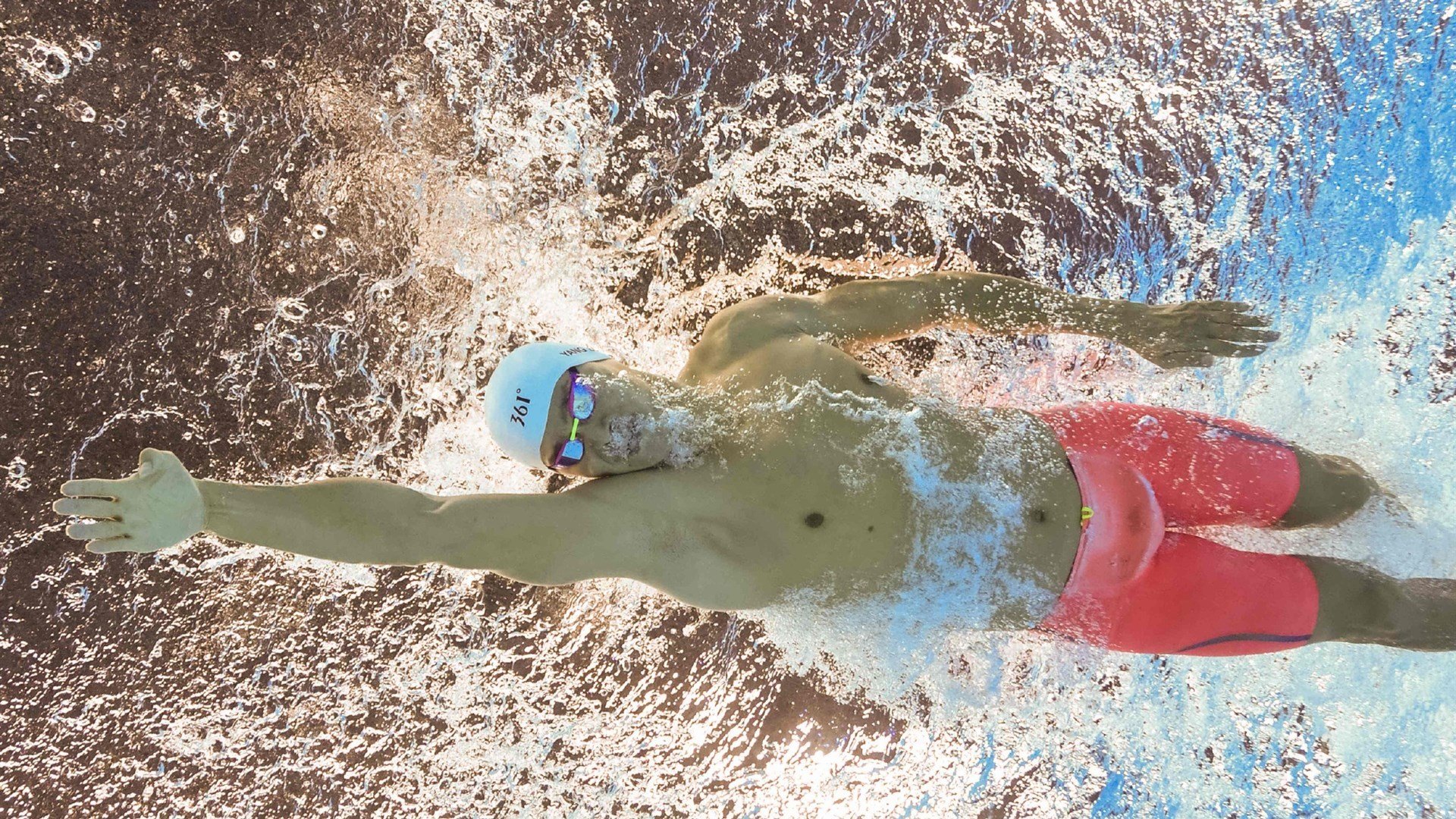 赛道奇迹，皮亚斯特里高光时刻，索伯车队绝杀红牛王朝